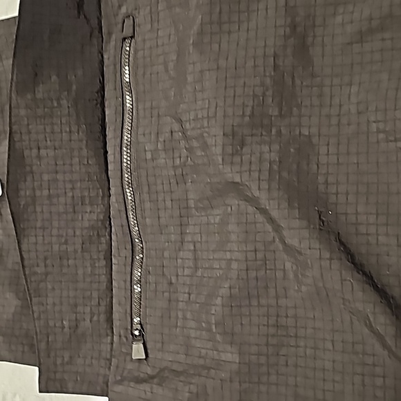 NWT Jordan wind Breaker - Picture 4 of 10